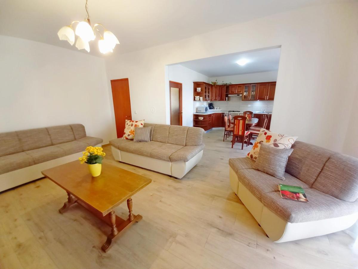 Apartments Tina & Denis Пула Экстерьер фото