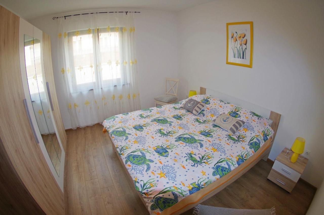 Apartments Tina & Denis Пула Экстерьер фото